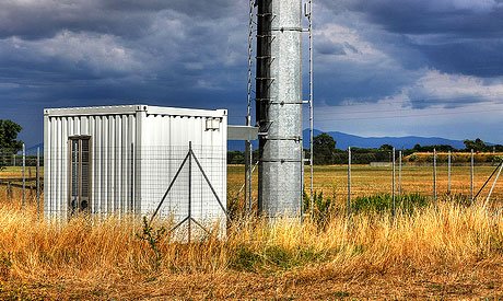 I campi elettromagnetici continuano a danneggiare la nostra salute I campi elettromagnetici continuano a danneggiare la nostra salute