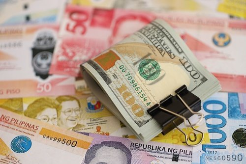 Come i liberi professionisti nelle Filippine vengono pagati dai clienti statunitensi
