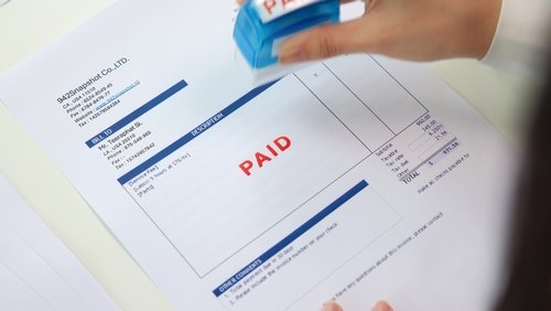 Di cosa hanno bisogno i clienti per pagarti a livello internazionale
